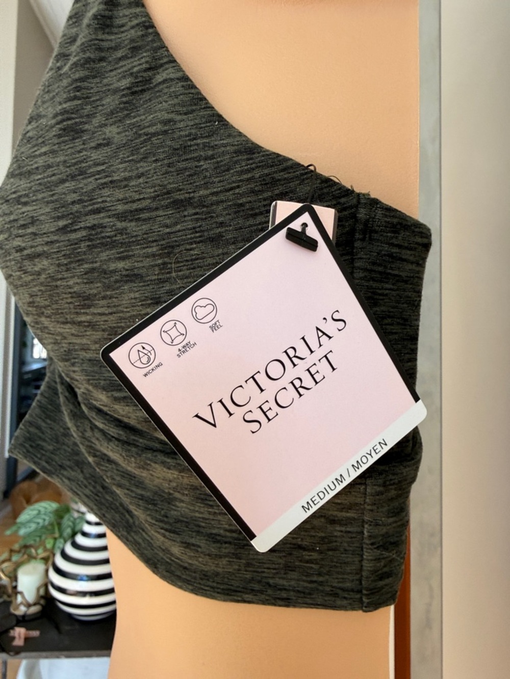 Victoria's Secret Dark Green Twist-Front Sports Bralette, BNWT Size M - Picture 4 of 11